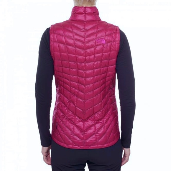 The North Face W THERMOBALL Vest Sz M In Dramatic Plum - Picture 2 of 10